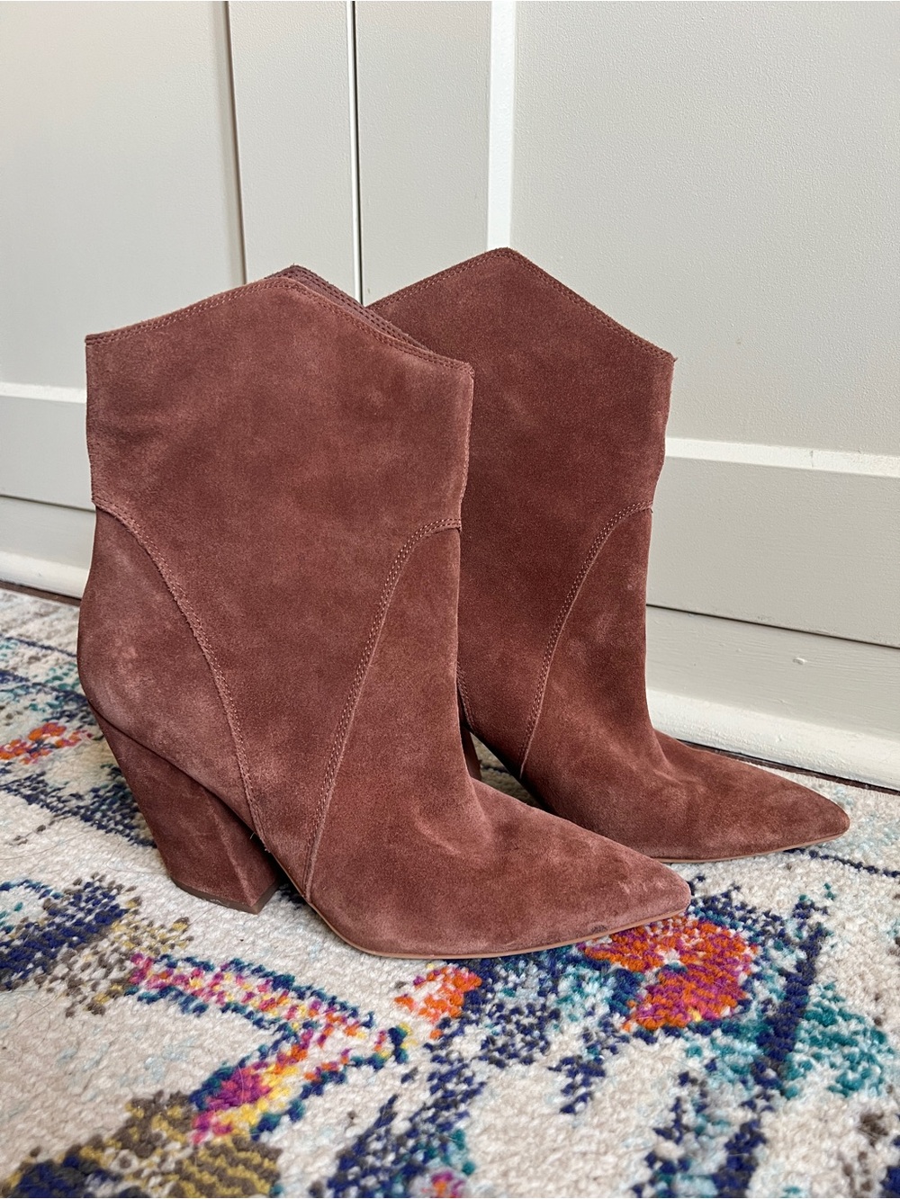 Dolce Vita Nestly Suede Western Ankle Boots in Mauve / Rose Multi - Size 8.5